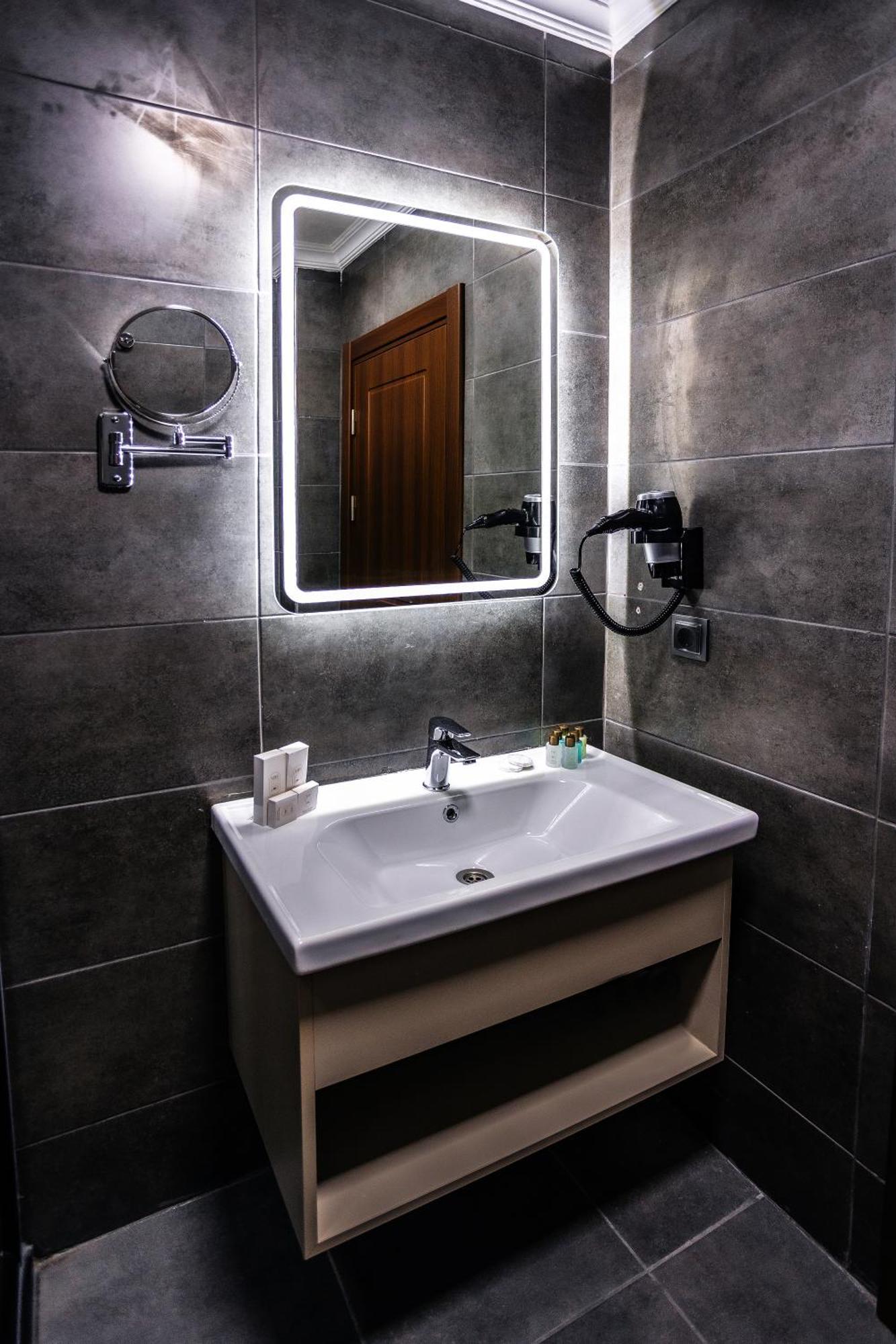 Mays Royal Hotel اسطنبول المظهر الخارجي الصورة